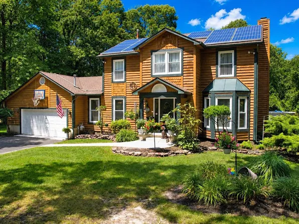 4 Whitewater Ln, Egg Harbor Township, NJ 08234