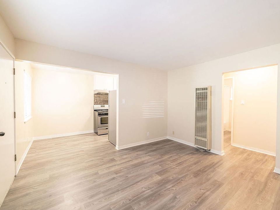 1st image of 34 Yosemite Ave #D