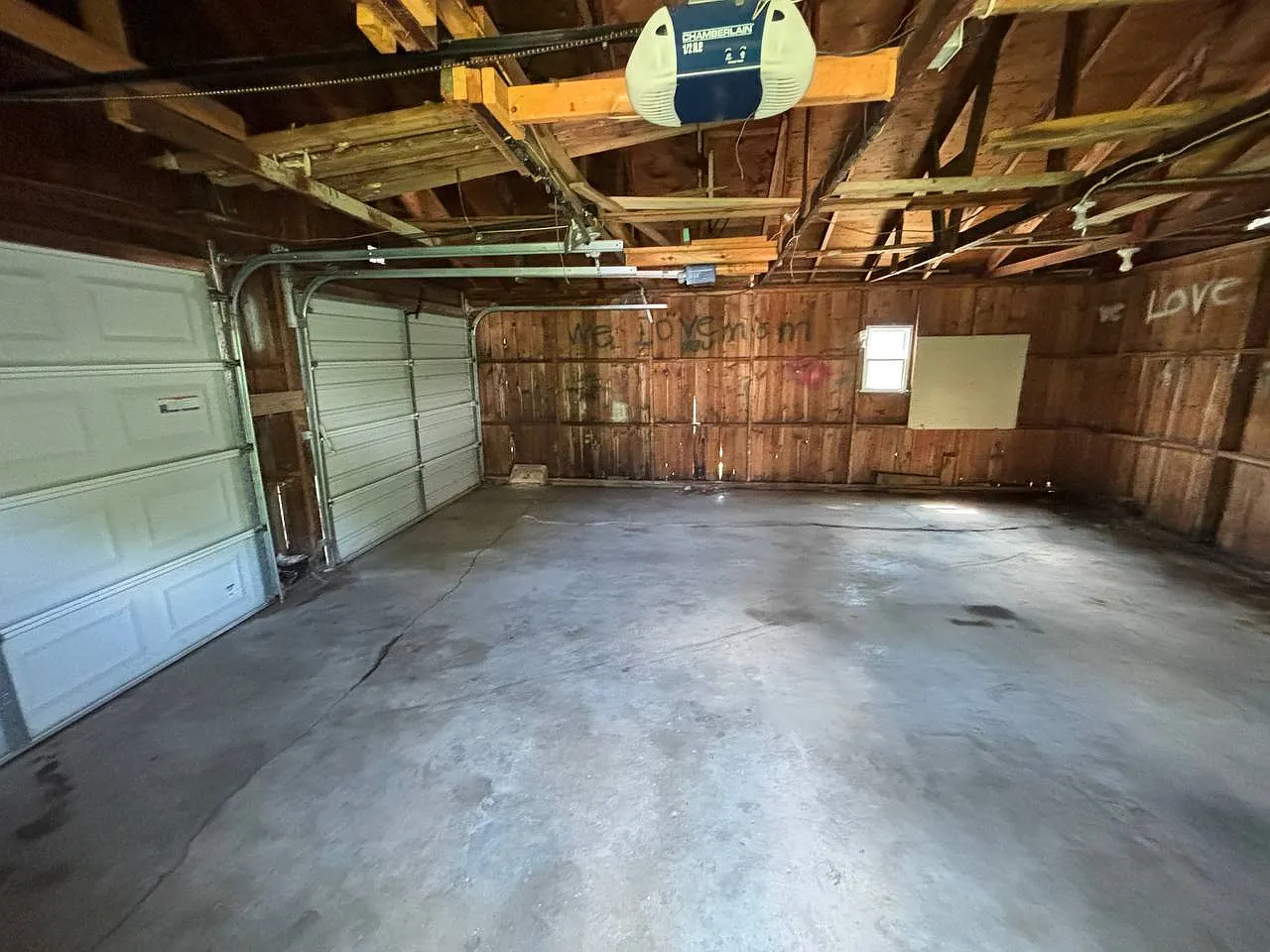 3 bed, 2496 sqft, $950 — Photo 3