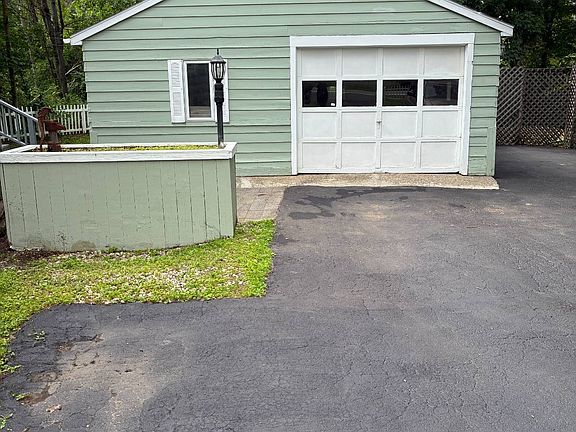 2nd image of 359 Malta Ave