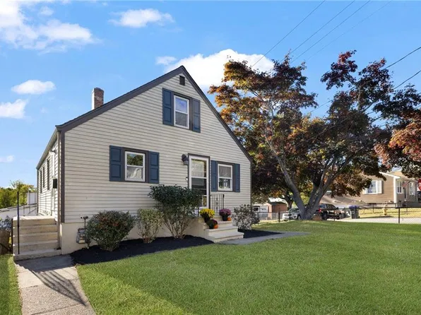 464 High St, Cumberland, RI 02864
