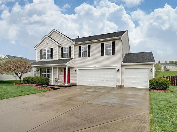 3rd image of 12 Green Meadow Ct