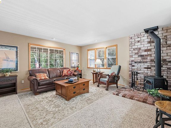 3rd image of 24051 Pine Lake Dr
