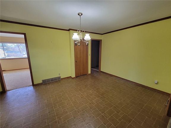 5th image of 3317 Linda Ln