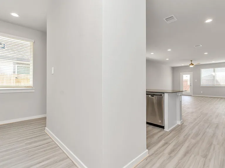 3020 Gunnersbury Dr — Photo 24