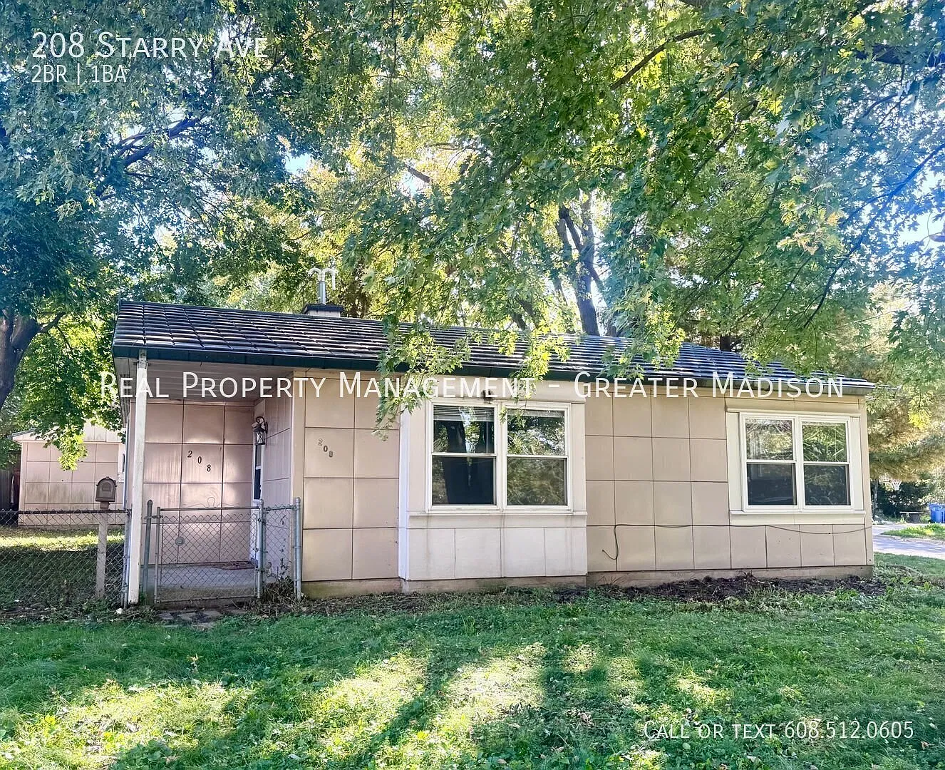Charming 2-Bedroom Home in Monona with Garage & Spacious Yard! — Photo 2