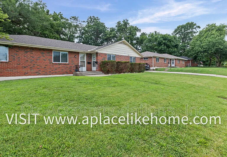 3607 W 47th St — Photo 1