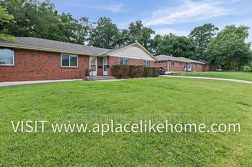 3607 W 47th St Photo 1