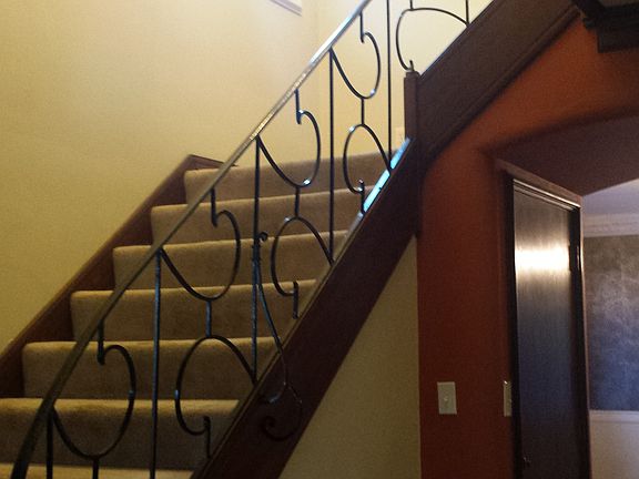 5th image of 819 Otterbein Ave