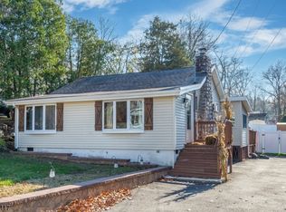 26 Lenape Trl, Wayne, NJ 07470