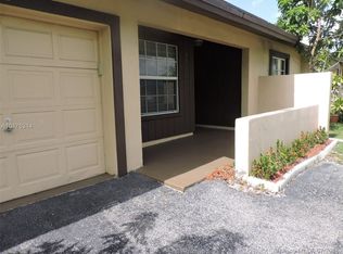 9510 W Heather Ln, Miramar, FL 33025