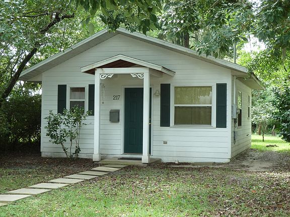 4th image of 680 NW 20th Ave