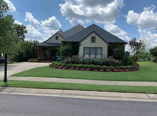 4304 Pine Valley Dr, Bessemer, AL 35022