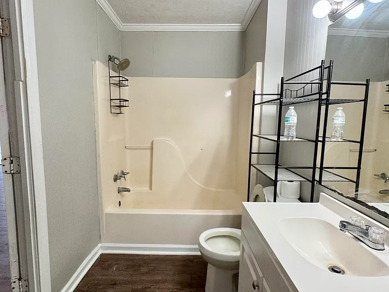 500 Willow Ave #2 — Photo 7