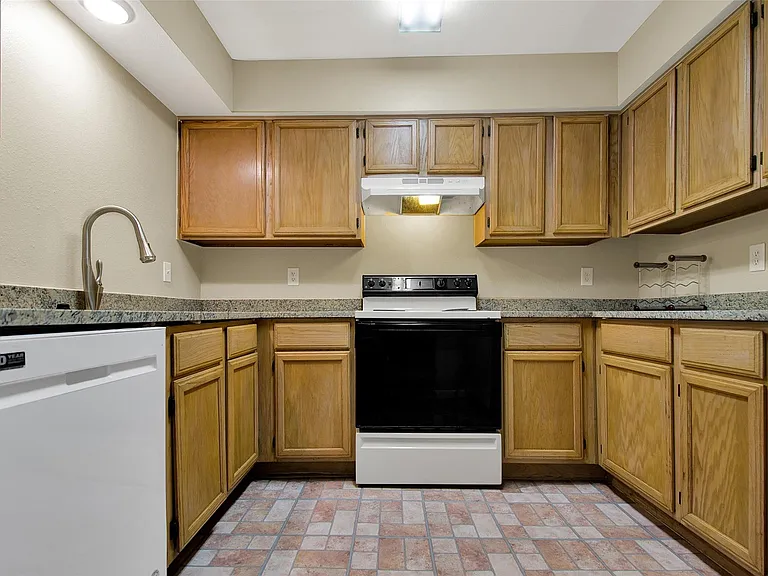 2203 Place Rebecca Ln #C2 — Photo 8