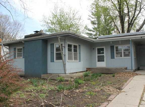 3rd image of 304 N H St