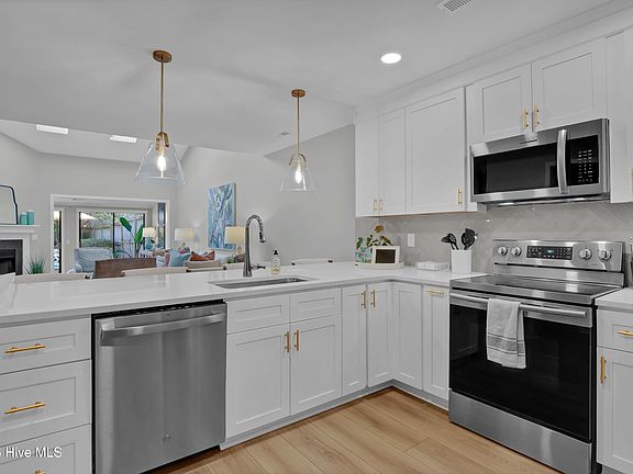 5th image of 6037 Caddy Circle