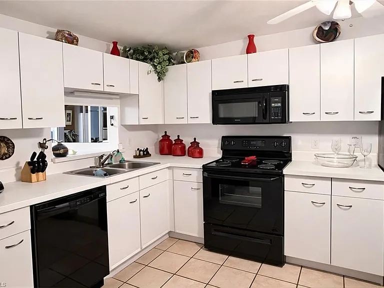 7719 Jewel Ln #103 — Photo 3