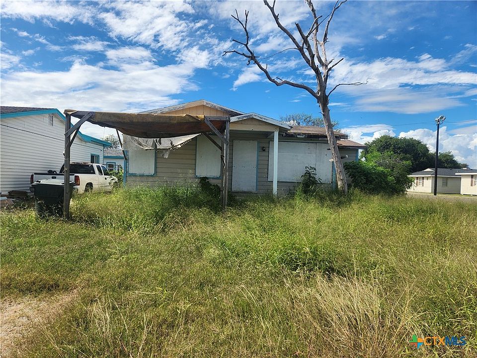 1st image of 4701 Rogerson Dr