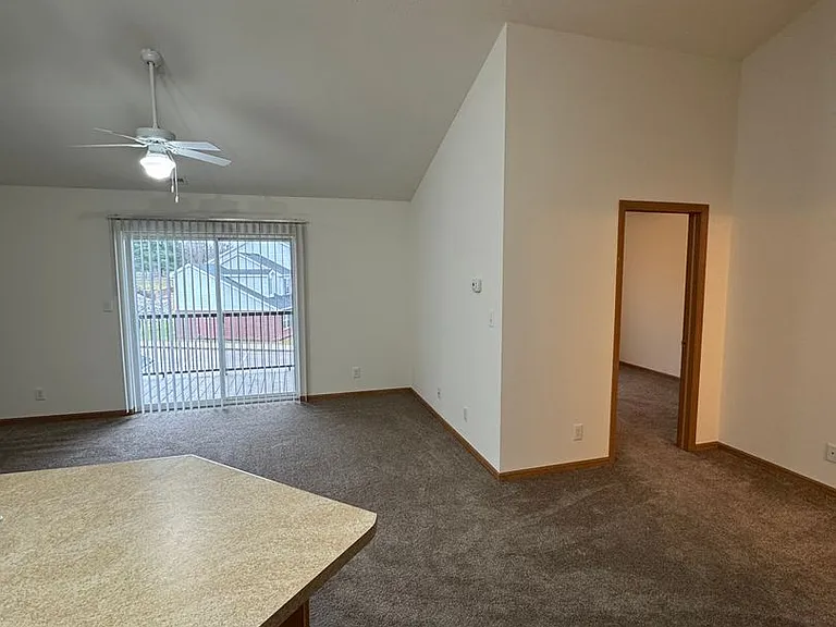 Southern Winds Apartments — Photo 12