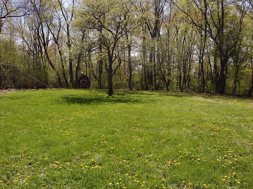 2nd image of 10829 W Mequon Rd