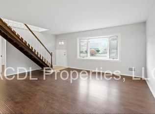 5214 W Wahner Ave, Milwaukee, WI 53223