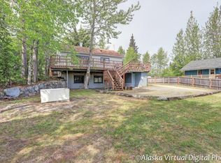 8042 Seacliff St, Anchorage, AK 99502