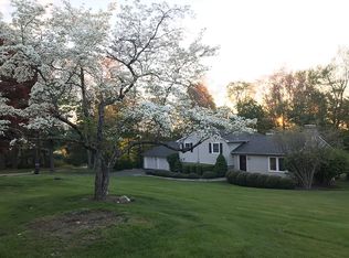 17 Adams Rd, Ossining, NY 10562