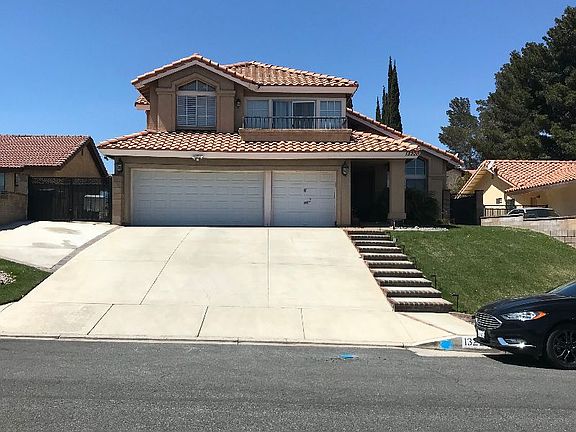 2nd image of 13220 Yellowstone Ave