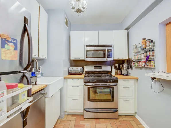 66-01 Burns Street image 8 of 28