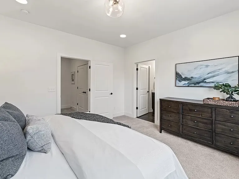 700 N Dupont Ave #212B — Photo 25
