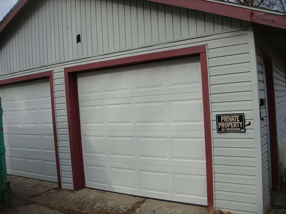 2nd image of 1400 W Jefferson St