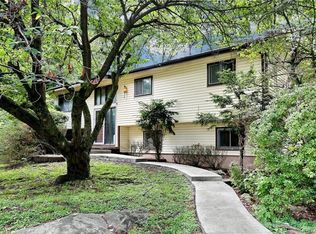 115 Smith Hill Rd, Airmont, NY 10901