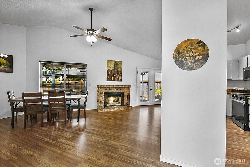 3rd image of 11510 SE 215th Street