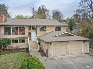 11102 28th Ave SW, Seattle, WA 98146