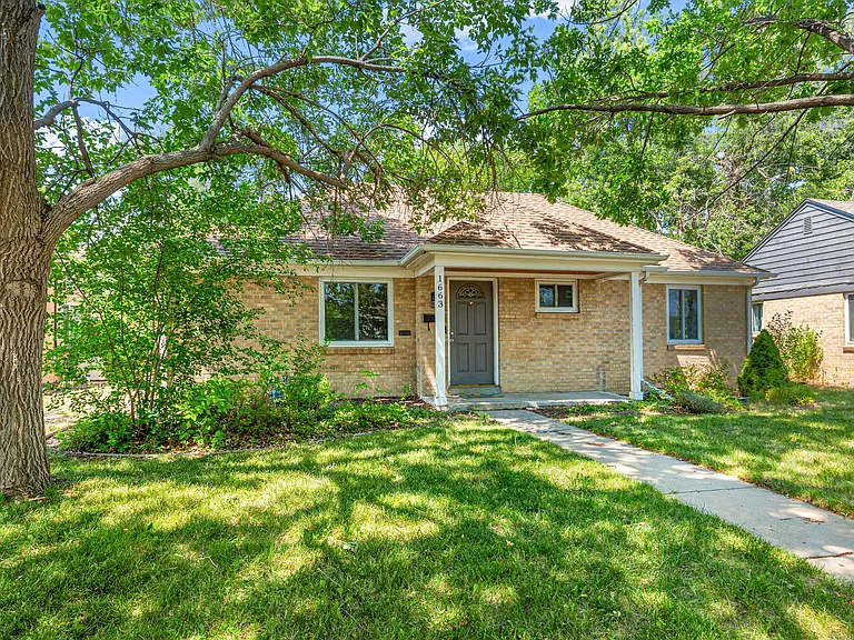 1663 Poplar St — Photo 1