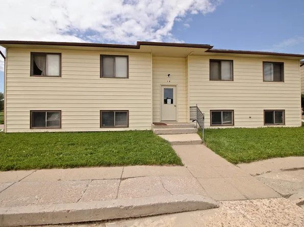 18 American Ln, Gillette, WY 82716