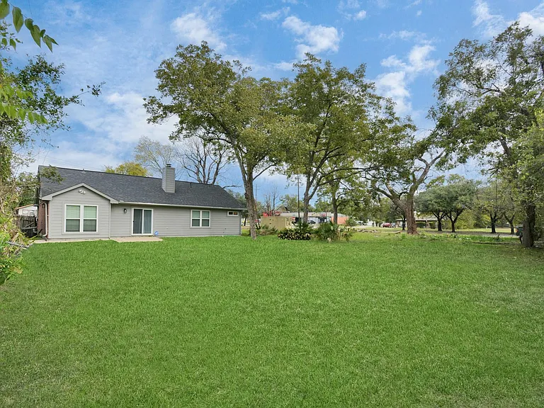 7830 Pardee St — Photo 29