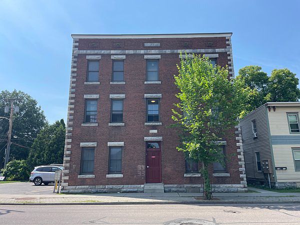 1st image of 33 North St APT 5