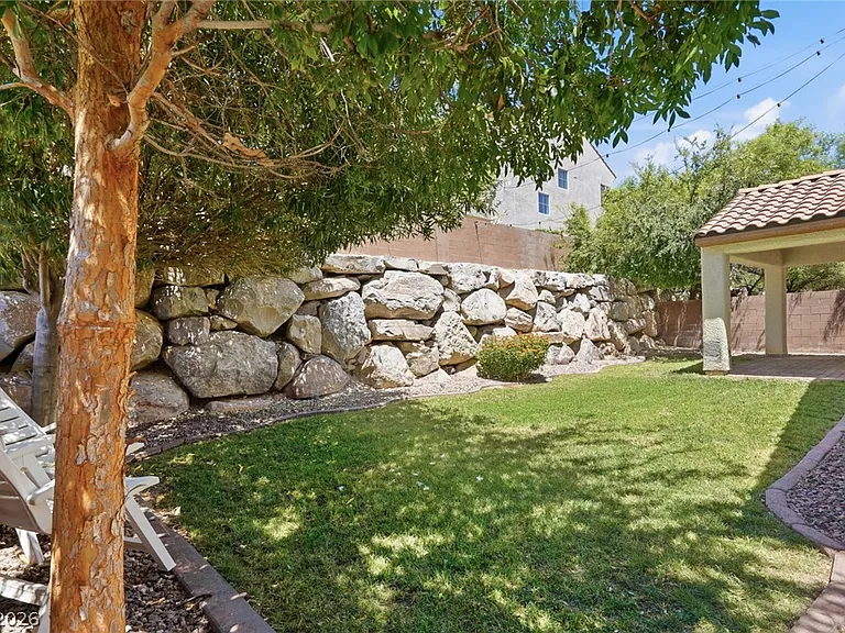9717 High Alpine St — Photo 38