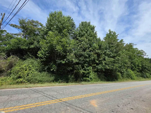 236 Hawthorne Ave, Woodruff, SC 29388