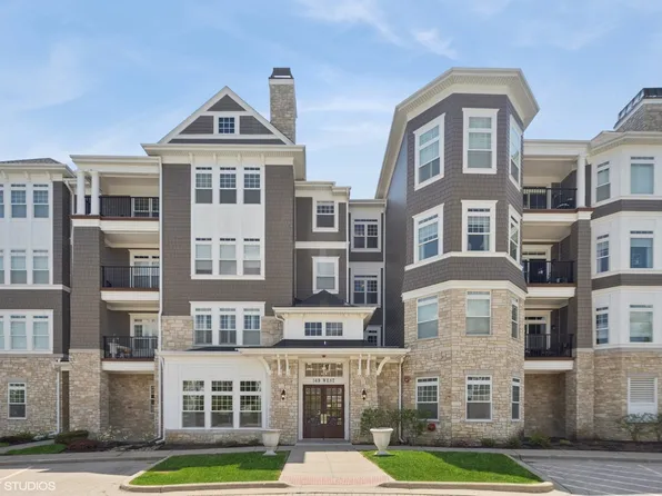 149 W Kennedy Ln #208, Hinsdale, IL 60521