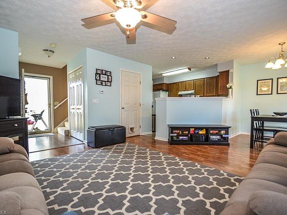 5th image of 539 Wykeham Ct