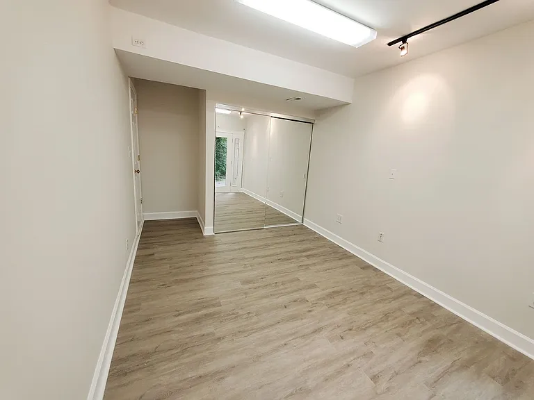 2824 Henslowe Dr — Photo 21