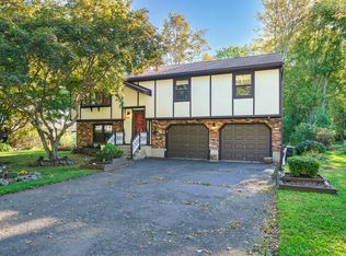 43 Sperry Ln, Meriden, CT 06451