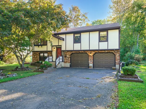 43 Sperry Lane, Meriden, CT 06451