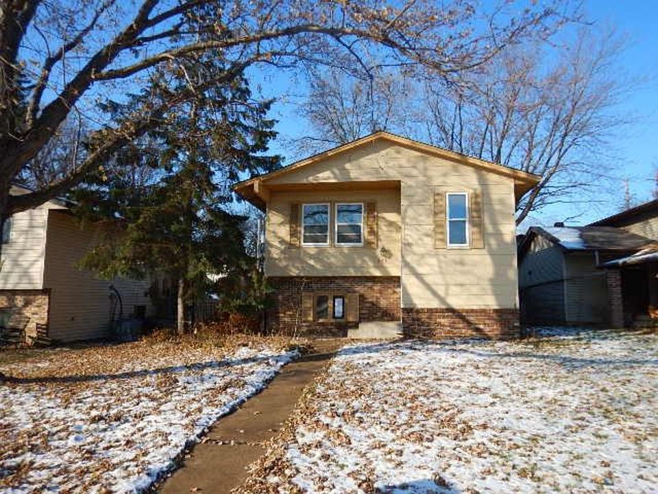 1st image of 843 19th Ave N