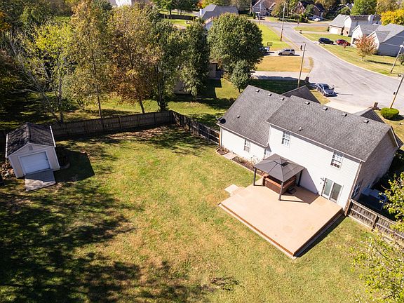 3rd image of 106 Chatsworth Ct