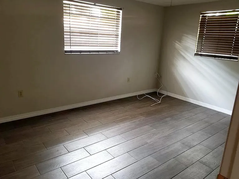 1225 Columbine Rd — Photo 7