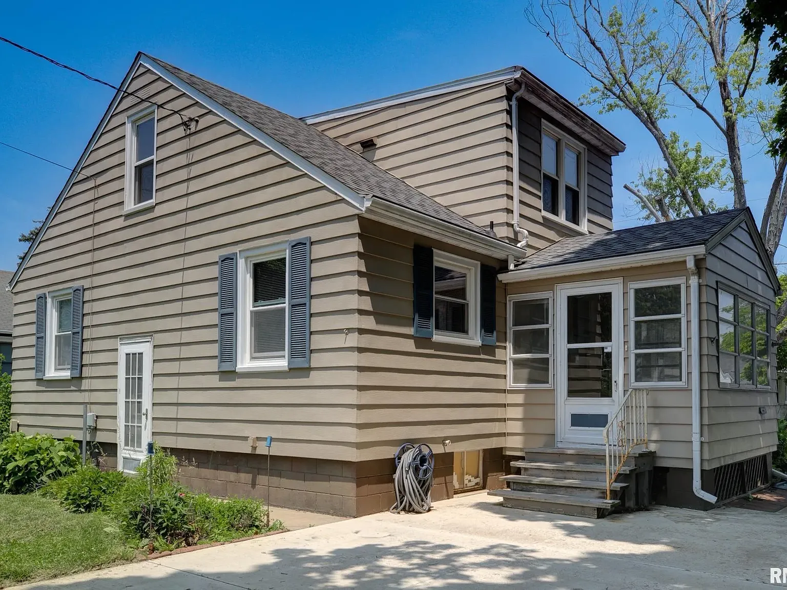 3 bed, 1222 sqft, $1,875 — Photo 3